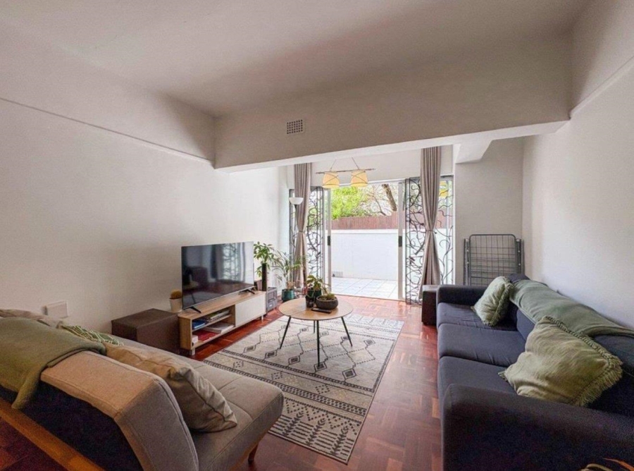 To Let 3 Bedroom Property for Rent in Vredehoek Western Cape